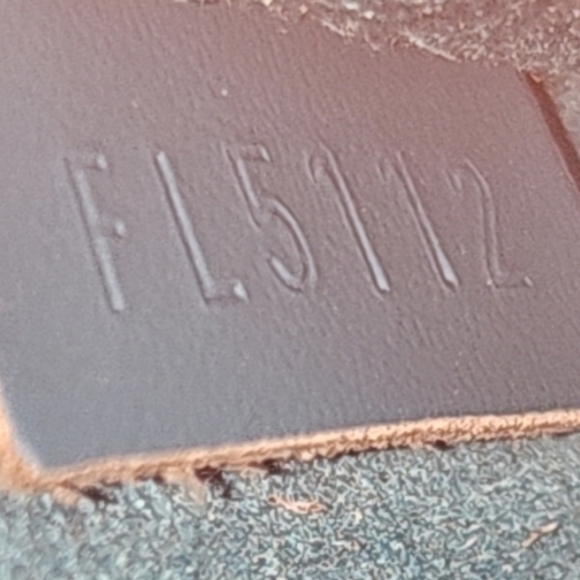 ✨ Authentic Louis Vuitton Alma BB in rare Cyan Épi leather. - Picture 16 of 16